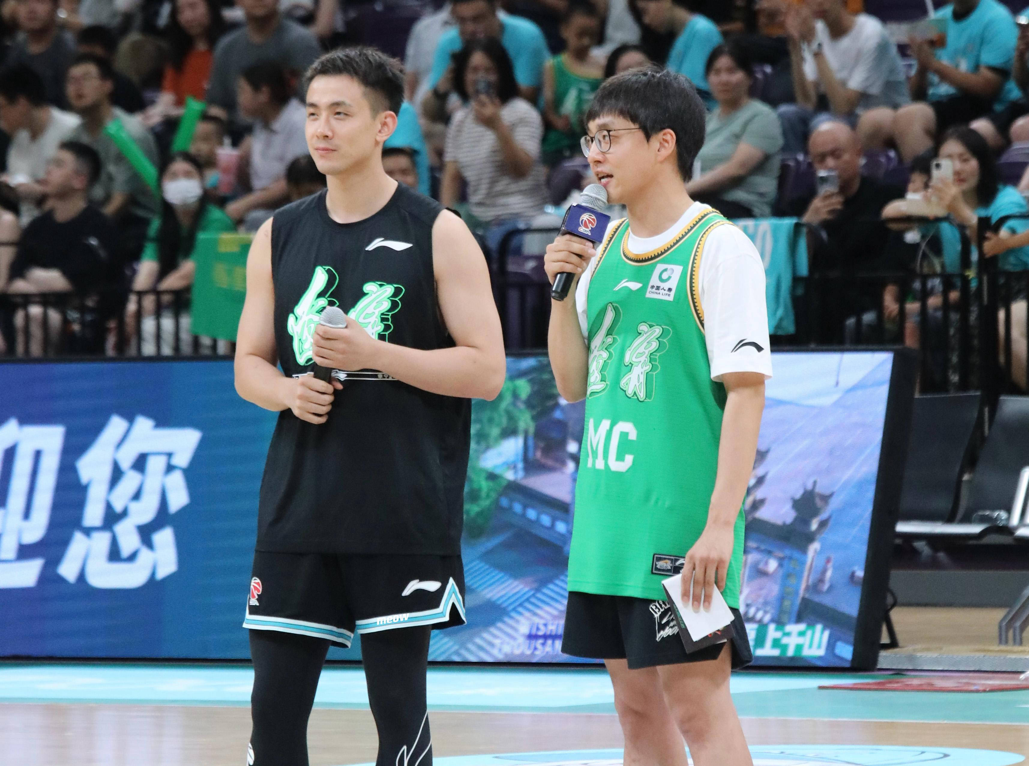 爱游戏-丁俊晖回归首秀大放异彩,詹姆斯主场球迷高呼名字