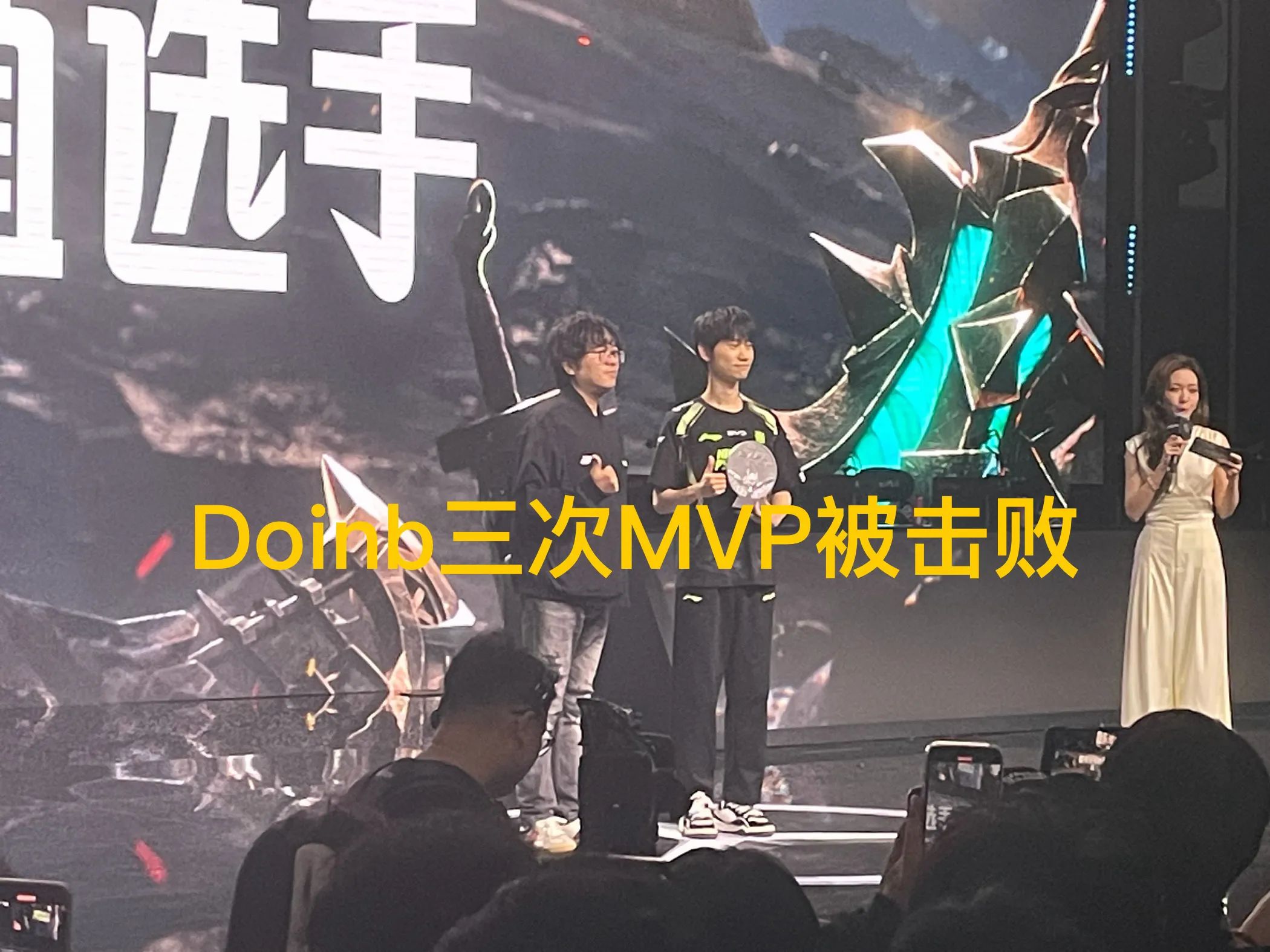 爱游戏官方入口-JackeyLove焦点对战，东契奇与50激战RNG分钟，战术调整胜负难料！的简单介绍